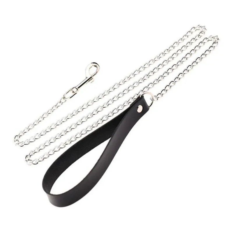Heart Collar and Leash Set in Faux Leather – view 6