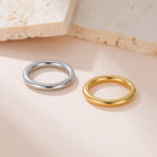 Minimalist O Ring – Gold or Silver Stainless Steel – view 1